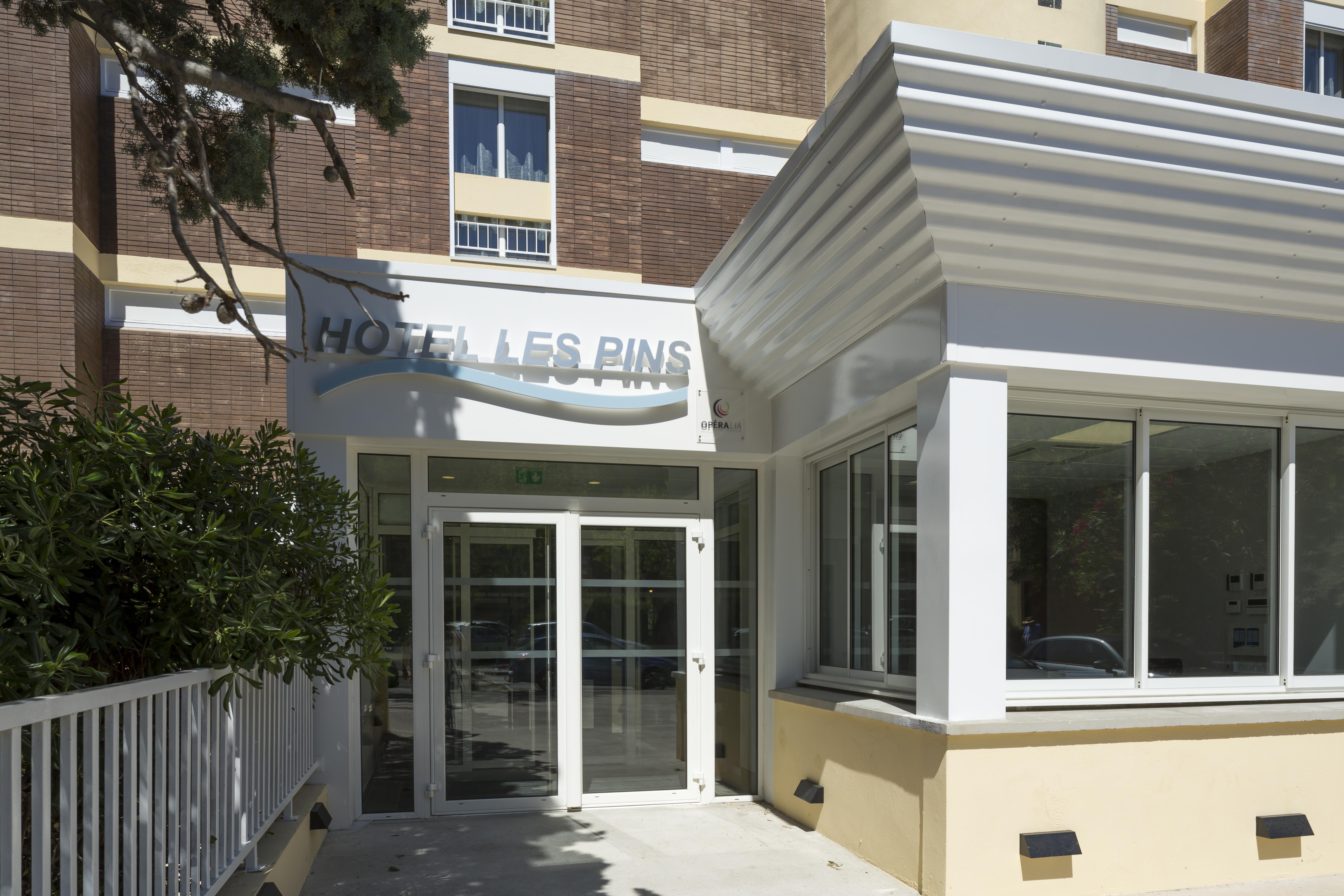 Opéralia Les Pins 3*